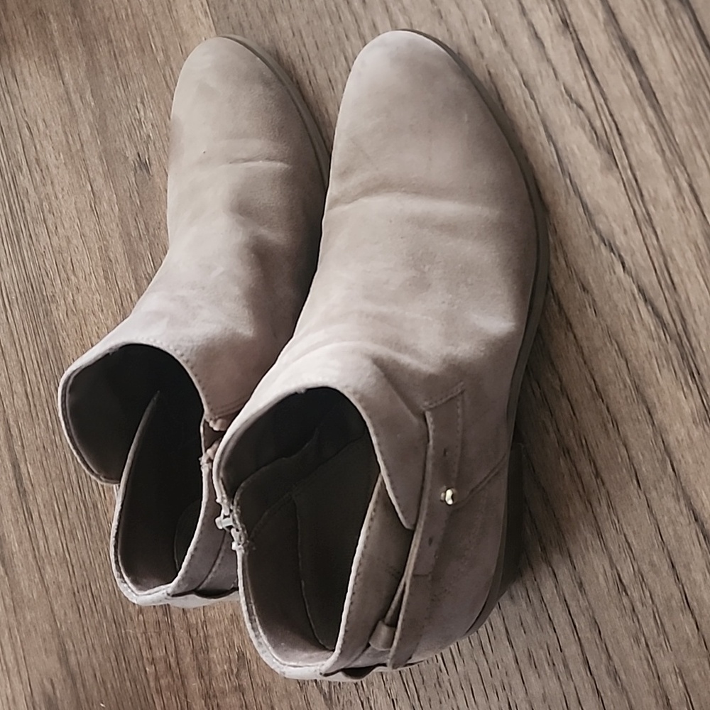 Women's Tan Suede Ankle Booties